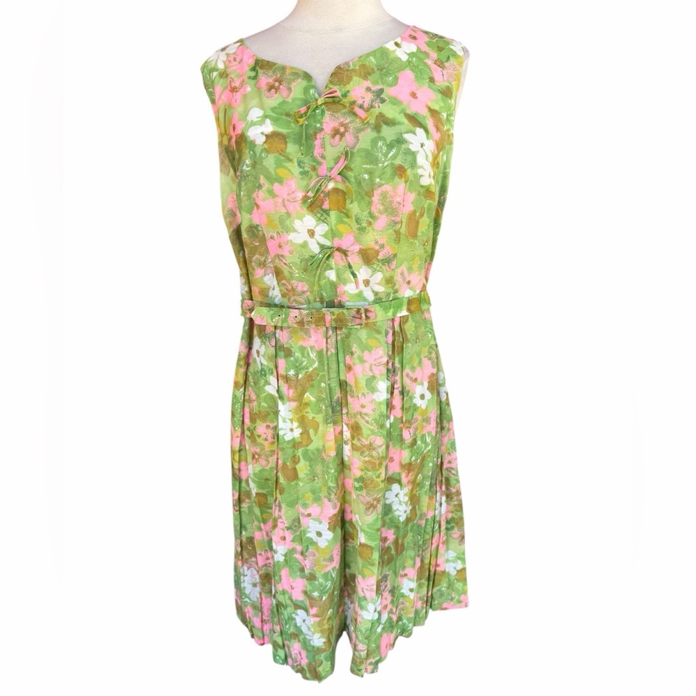 1950s/60s Vibrant Floral Sleeveless Cotton Viscose Pleated Sheath Daytime Garden